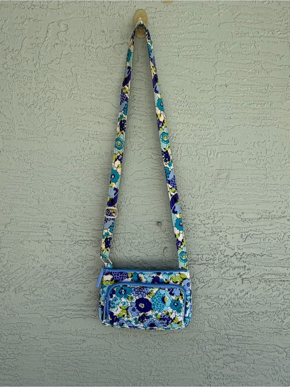 Vera Bradley Little Hipster Floral Bag Purse Blueberry Blooms Retired Pattern
